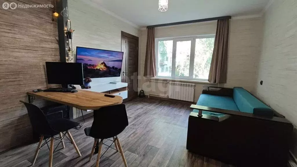 3-комнатная квартира: Томск, улица Интернационалистов, 35 (37 м) - Фото 1