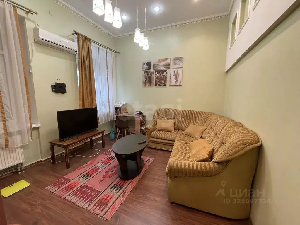 3-к кв. Крым, Симферополь ул. Петропавловская (77.6 м) - Фото 1