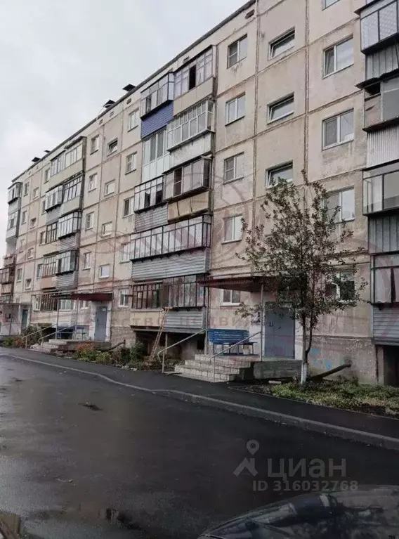 4-к кв. Курганская область, Курган ул. Пугачева, 95А (74.9 м) - Фото 0