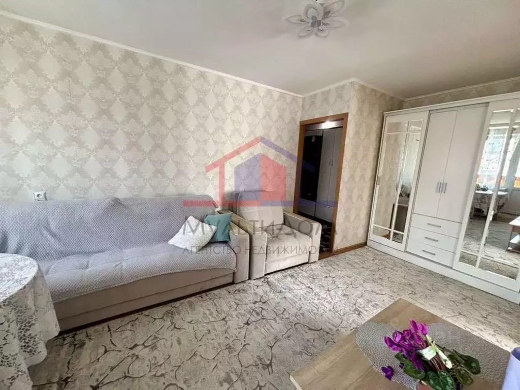 3-к кв. Белгородская область, Старый Оскол Интернациональный мкр, 21 ... - Фото 0