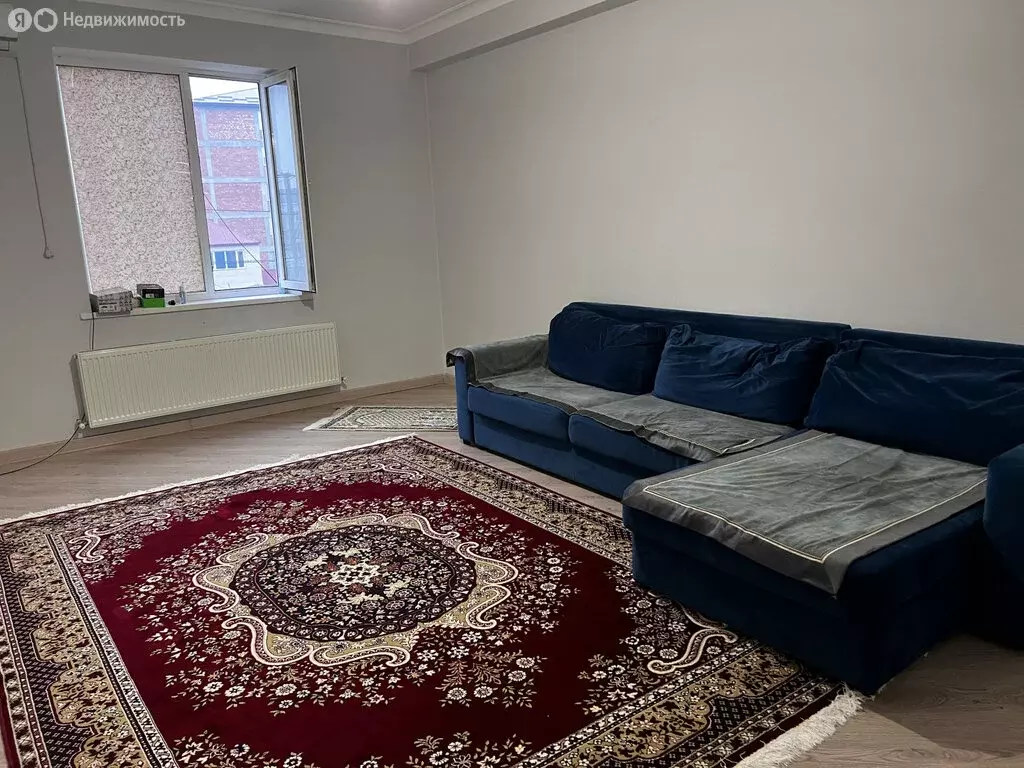 3-комнатная квартира: Махачкала, улица Луначарского, 80 (91 м) - Фото 1