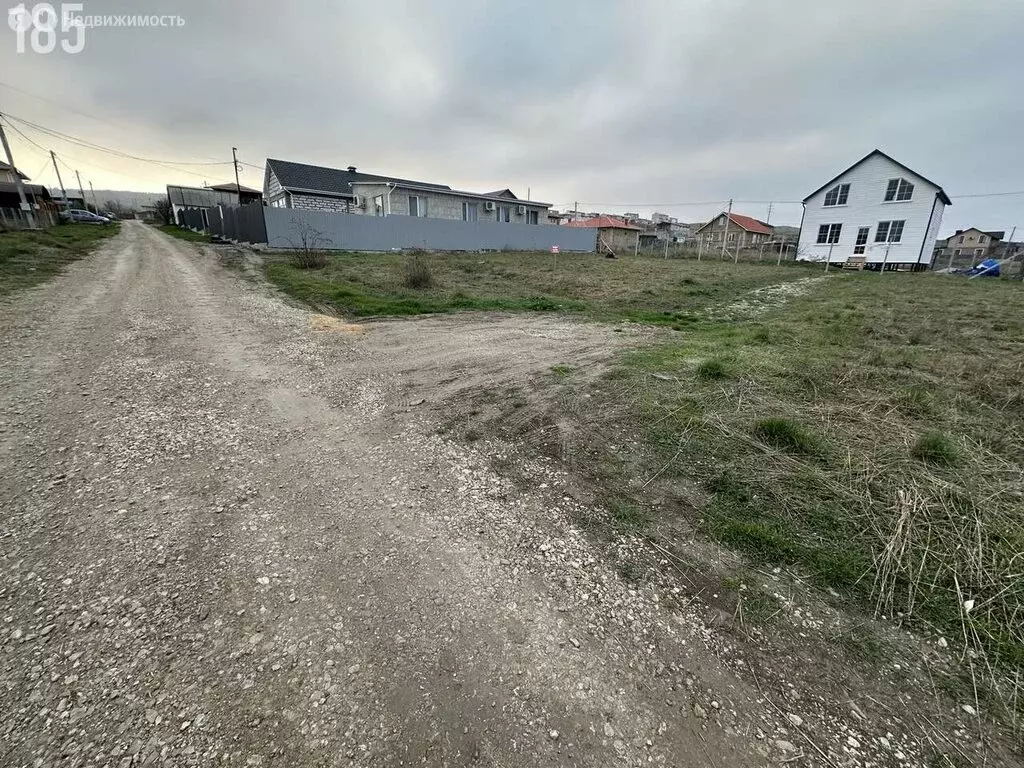 Участок в Феодосия, улица Петра Григоренко (6.2 м) - Фото 1