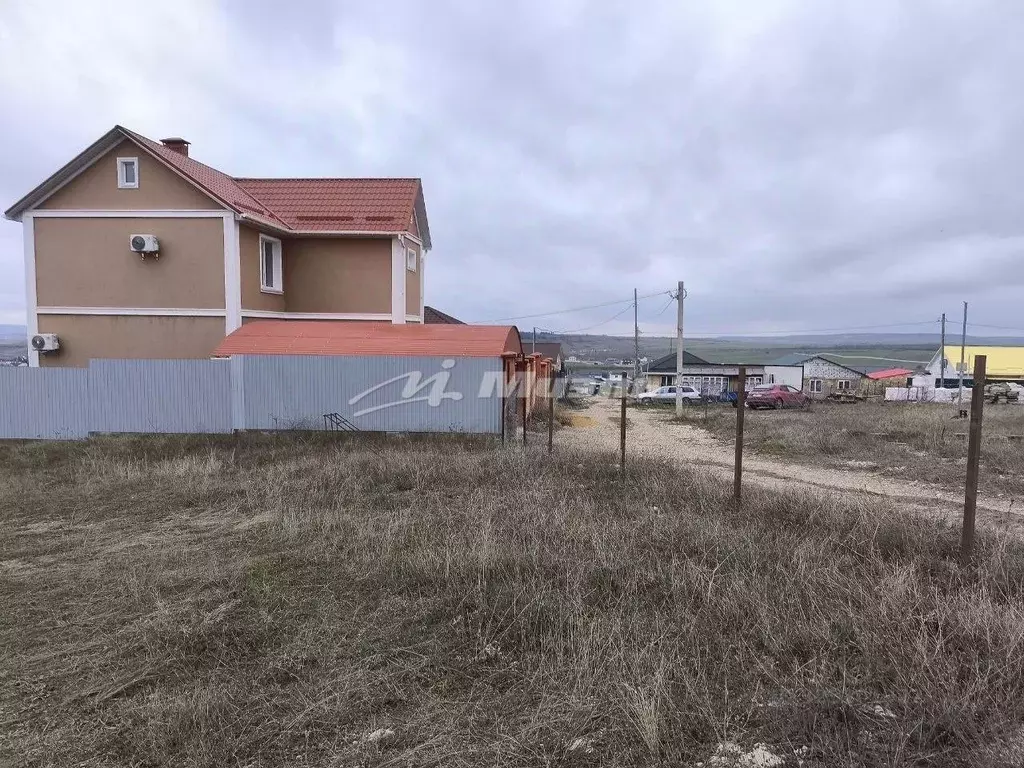 Участок в Крым, Бахчисарайский район, Почтовское с/пос, с. Приятное ... - Фото 1