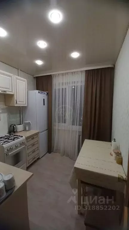 2-к кв. Карачаево-Черкесия, Черкесск ул. Космонавтов, 15 (48.0 м) - Фото 0