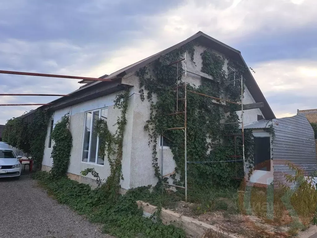 Дом в Крым, Евпатория городской округ, Заозерное пгт ул. Юбилейная, 35 ... - Фото 1