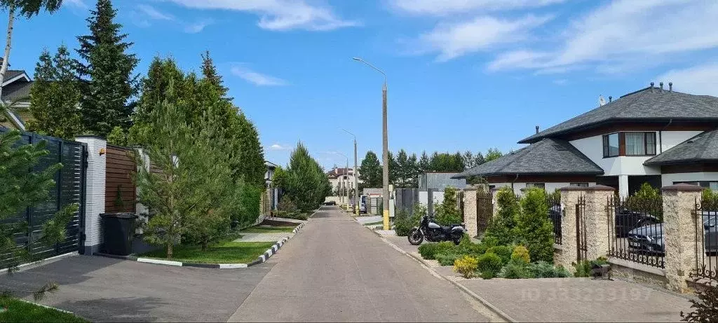 Участок в Московская область, Одинцовский городской округ, д. ... - Фото 1