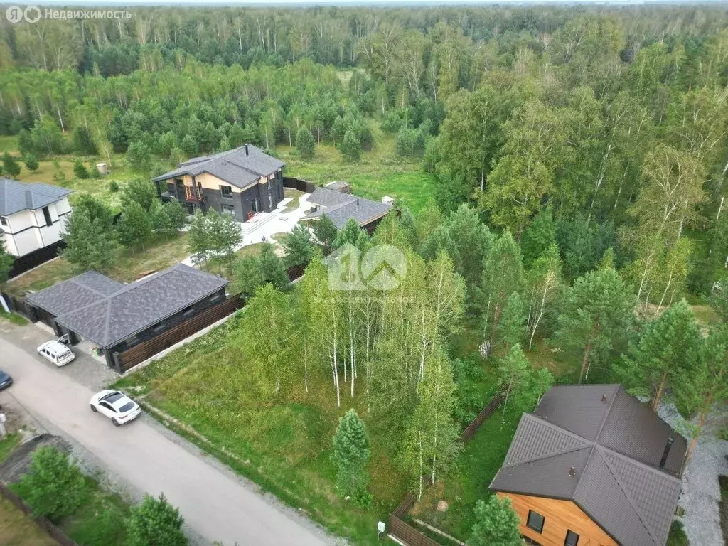 Участок в Кубовинский сельсовет, коттеджный посёлок Лаки Парк (14 м) - Фото 1