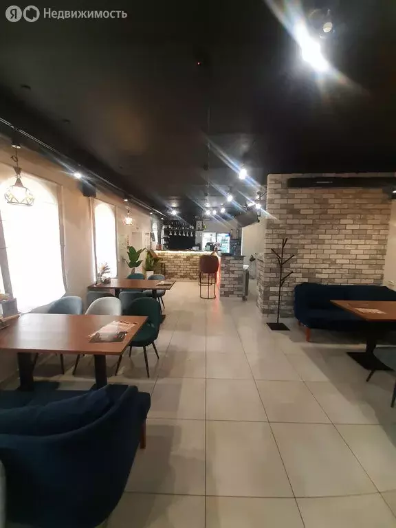 Помещение свободного назначения (215 м) - Фото 1