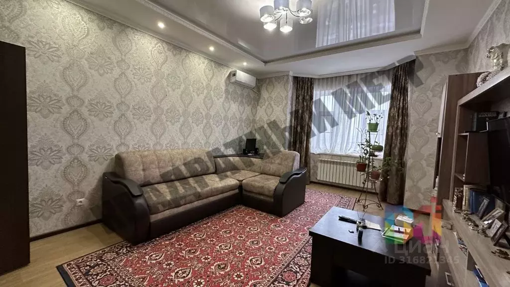 2-к кв. Калмыкия, Элиста ул. В.И. Ленина, 232 (70.0 м) - Фото 0