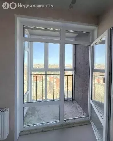 2-комнатная квартира: Тюмень, улица Муравленко, 11 (62.5 м) - Фото 0