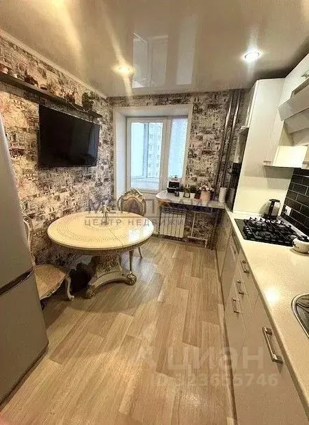 2-к кв. Саратовская область, Балаково ш. Саратовское, 70 (47.1 м) - Фото 2