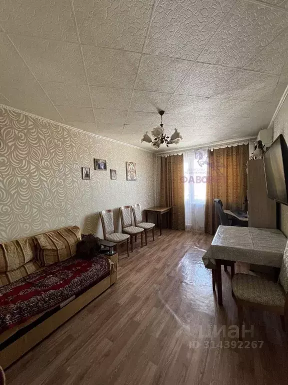 3-к кв. Оренбургская область, Орск Новый город мкр, ул. Комарова, 40 ... - Фото 0