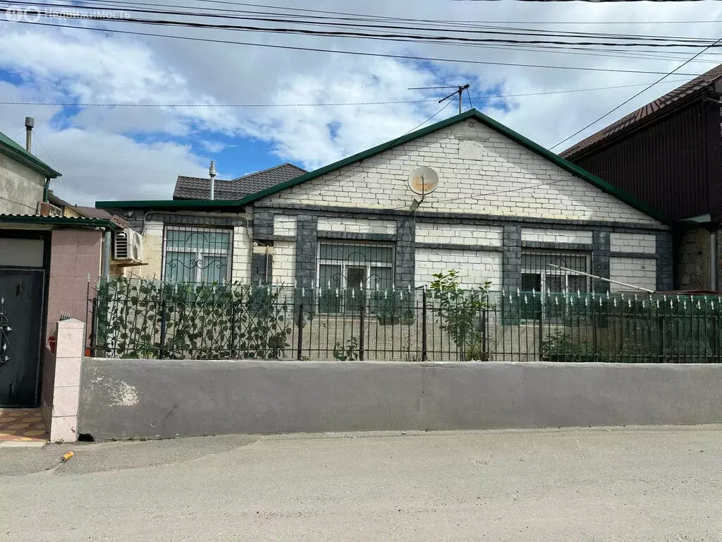 Дом в Махачкала, улица Магомед-Али Алиева (66 м) - Фото 0