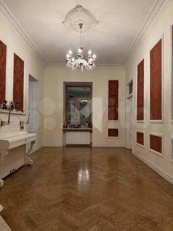 5-к. квартира, 130 м, 3/6 эт. - Фото 0