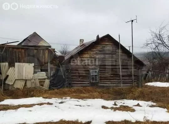 Дом в посёлок Висимо-Уткинск, Октябрьская улица (35 м) - Фото 1