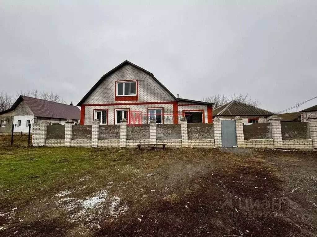 Дом в Белгородская область, Старооскольский городской округ, с. ... - Фото 0
