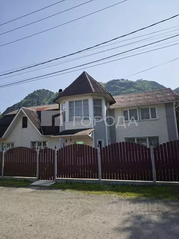 Дом в Алтай, Чемальский район, с. Чемал ул. Энтузиастов, 28 (250 м) - Фото 1