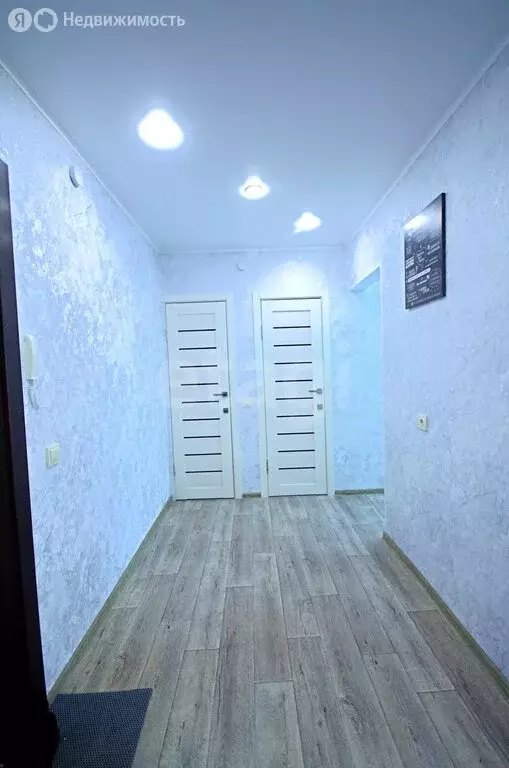 2-комнатная квартира: Ялуторовск, улица Карбышева, 7 (58 м) - Фото 1