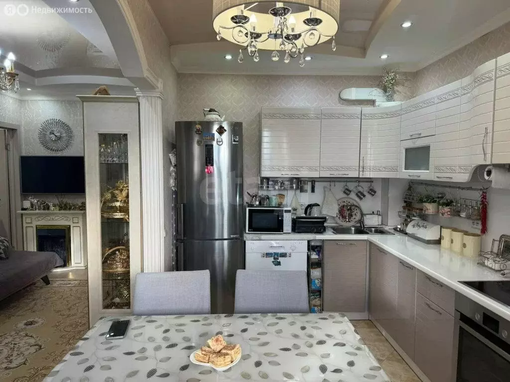 2-комнатная квартира: Якутск, улица Бестужева-Марлинского, 9/3 (59 м) - Фото 1