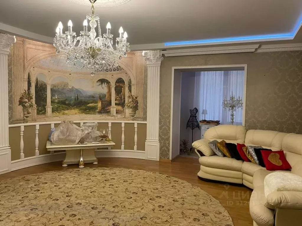 3-к кв. Астраханская область, Астрахань пер. Островского, 22 (132.5 м) - Фото 1