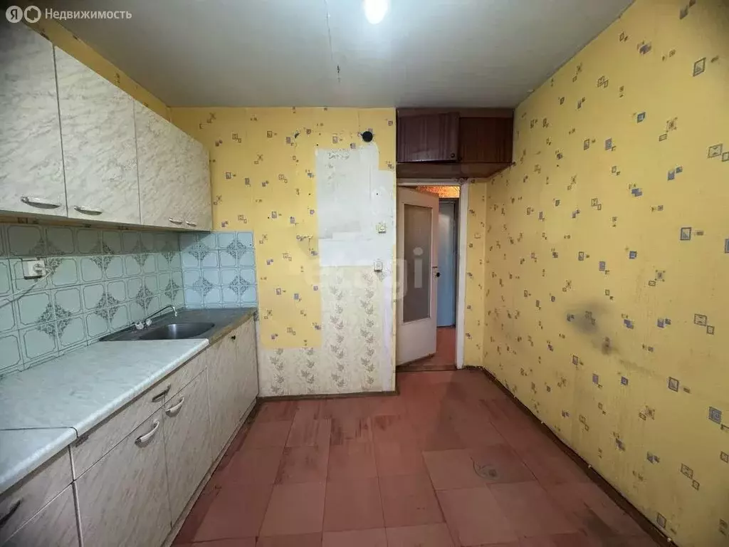 1-комнатная квартира: Шадринск, улица Володарского, 49 (35 м) - Фото 0