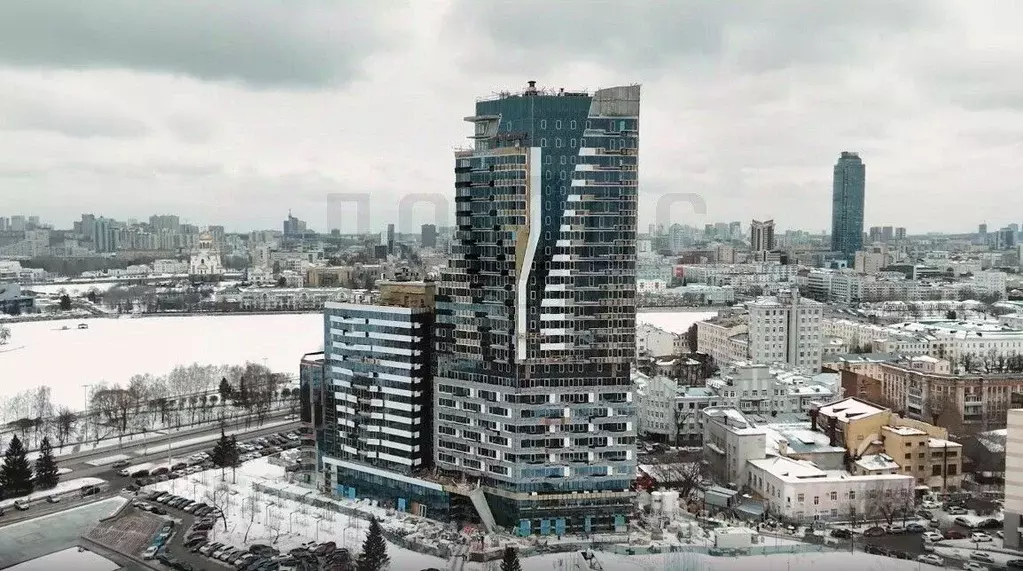 4-к кв. Свердловская область, Екатеринбург пл. Октябрьская, 7 (143.8 ... - Фото 1