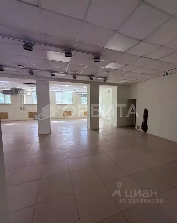 Помещение свободного назначения в Тюменская область, Тюмень ул. ... - Фото 2