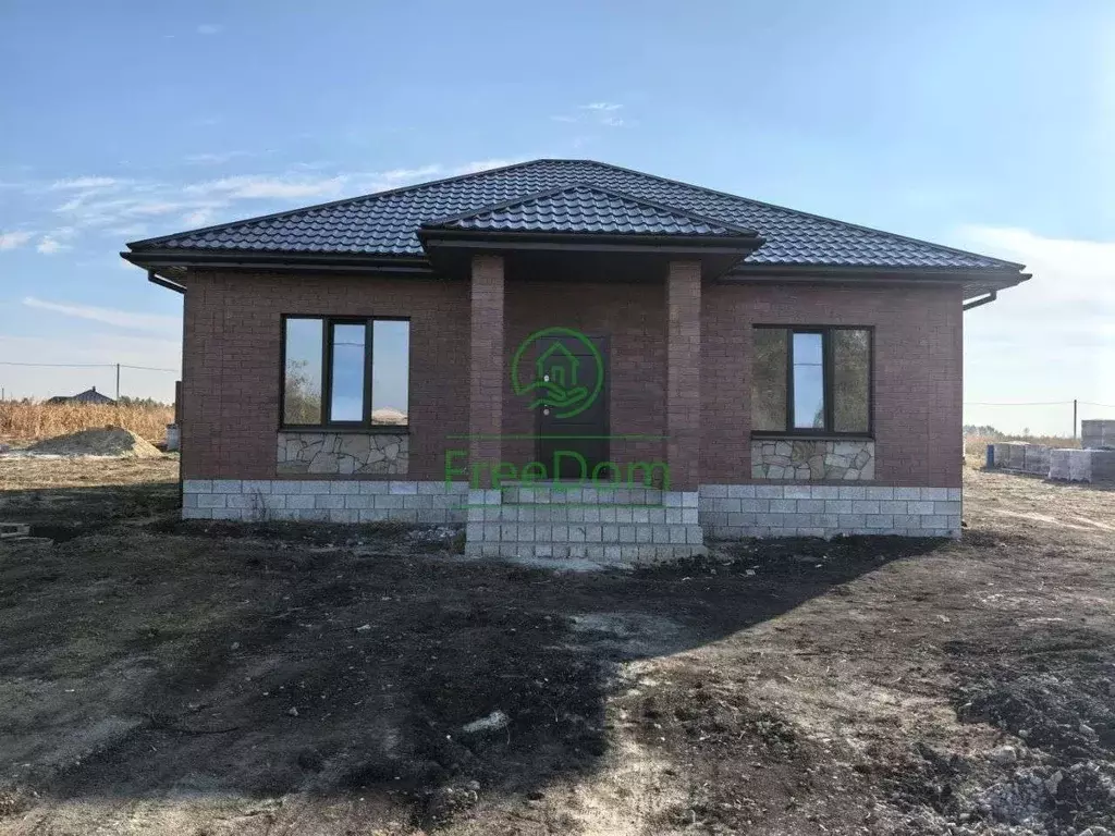 Дом в Белгородская область, Яковлевский муниципальный округ, Красный ... - Фото 1