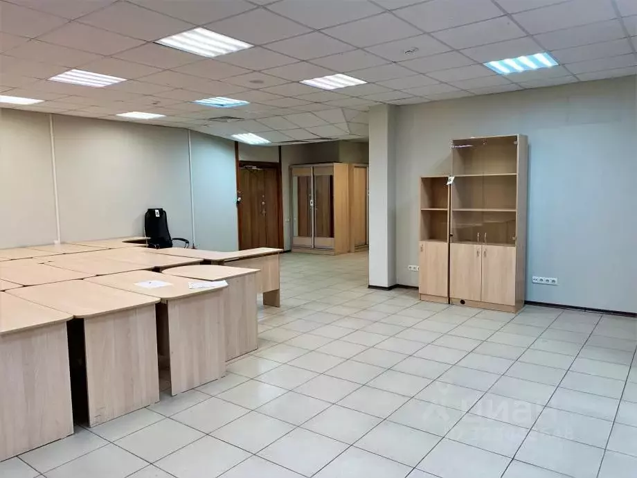 Офис в Саратовская область, Саратов ул. Имени И.А. Слонова, 1 (205 м) - Фото 1