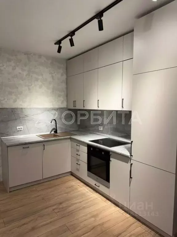 2-к кв. Тюменская область, Тюмень ул. Мельникайте, 144к1 (60.0 м) - Фото 1