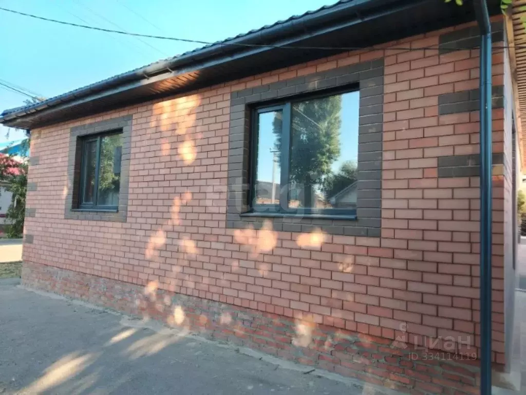 Дом в Краснодарский край, Ейск ул. Чапаева (73 м) - Фото 1