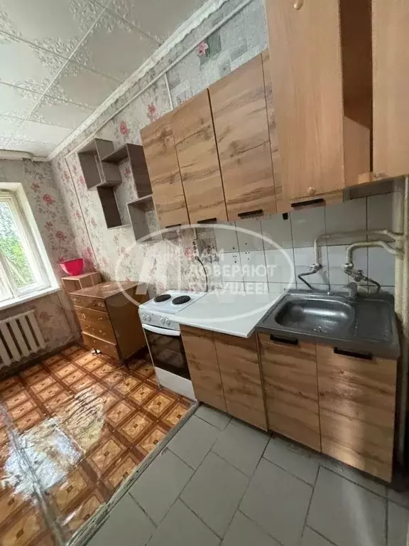 Комната 11 м в 1-к., 2/3 эт. - Фото 0