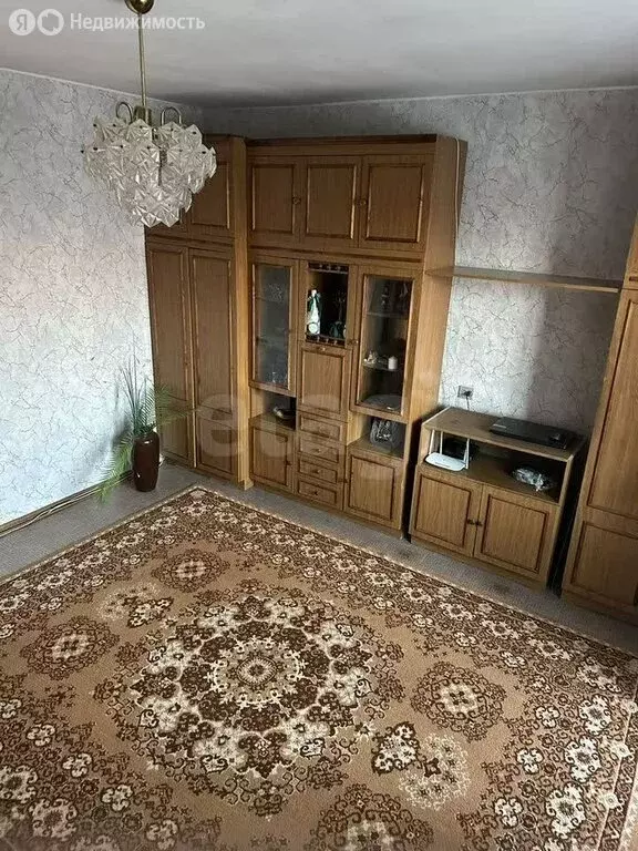 3-комнатная квартира: Барнаул, микрорайон Докучаево, улица Шукшина, ... - Фото 2