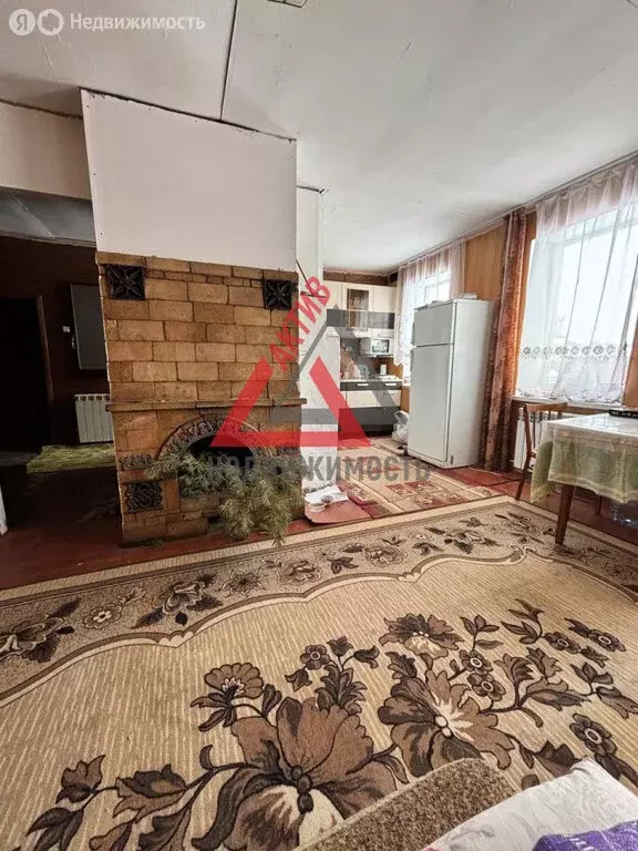 Дом в Свердловская область, Каменский муниципальный округ, деревня ... - Фото 1