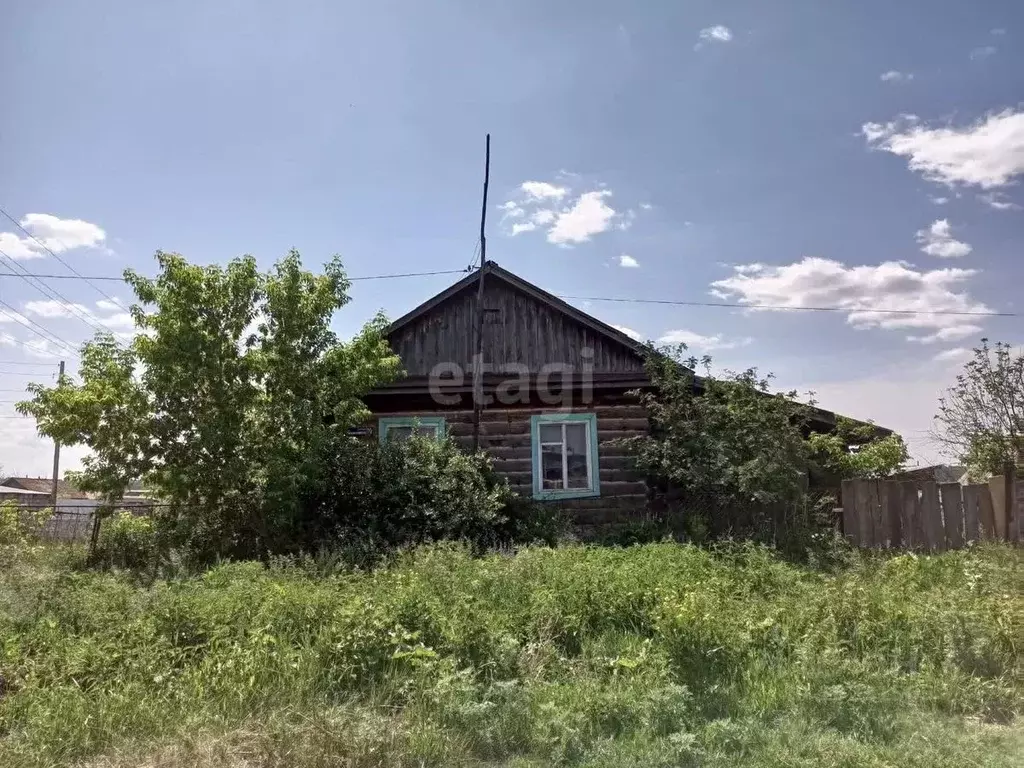 Дом в Челябинская область, Уйский район, с. Белово ул. Космонавтов (71 ... - Фото 0