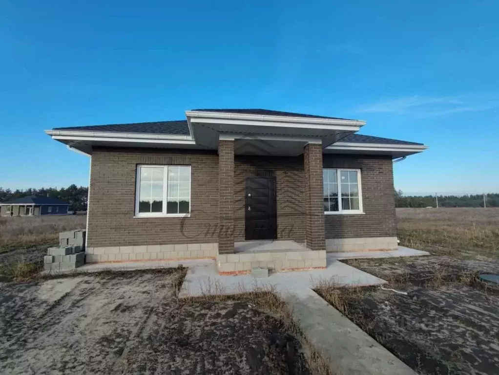 Коттедж в Белгородская область, Старооскольский городской округ, с. ... - Фото 1