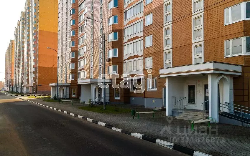 2-к кв. Калужская область, Обнинск ул. Поленова, 4 (59.6 м) - Фото 0