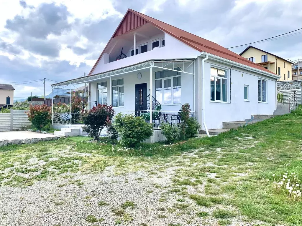 Дом в Крым, Алушта муниципальный округ, с. Лучистое  (163 м) - Фото 1