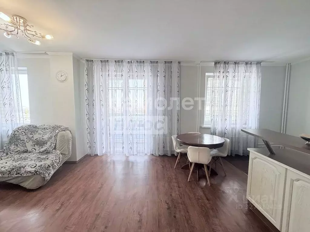 3-к кв. Свердловская область, Екатеринбург ул. Готвальда, 14А (88.3 м) - Фото 1