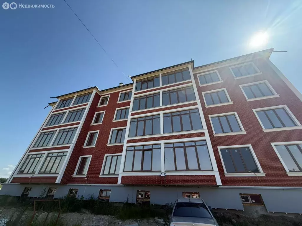 3-комнатная квартира: Нальчик, улица Шогенова, 75 (90 м) - Фото 1