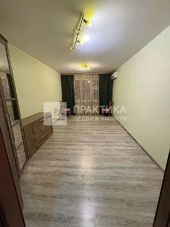 Продается 4-комнатная квартира - Фото 2