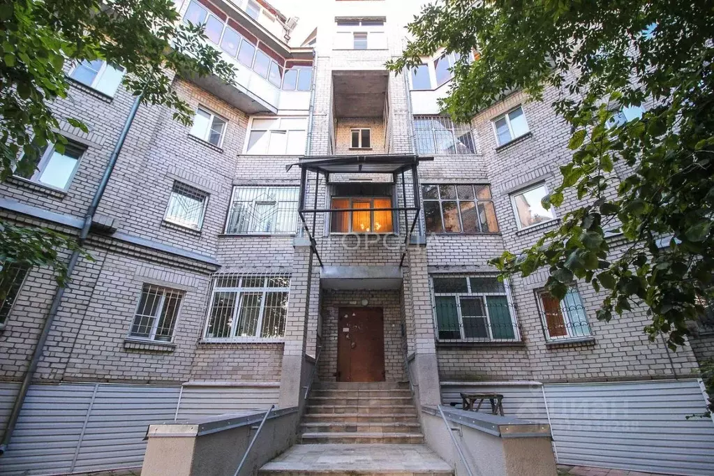 3-к кв. Алтайский край, Барнаул ул. Короленко, 91 (67.7 м) - Фото 0