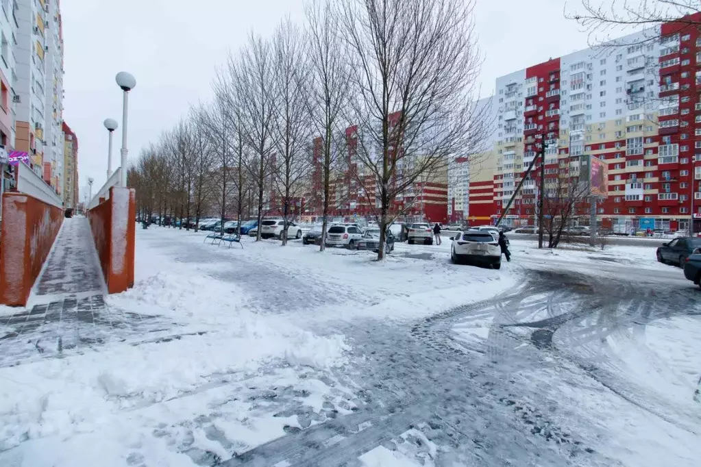 Помещение свободного назначения в Тюменская область, Тюмень ул. ... - Фото 1