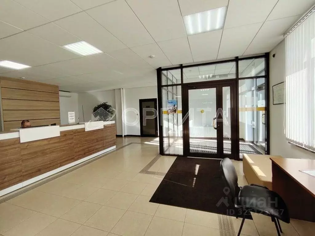 Офис в Тюменская область, Тюмень ул. 50 лет ВЛКСМ, 27 (1079 м) - Фото 1