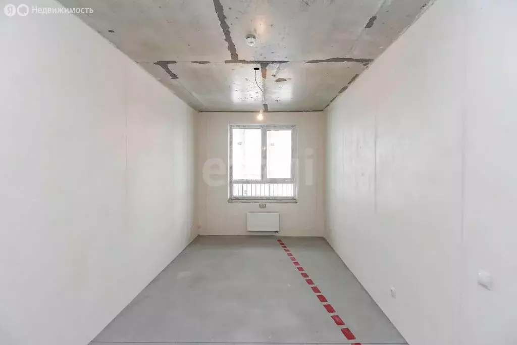 1-комнатная квартира: Тюмень, улица Сергея Свиридова, 5 (44 м) - Фото 1