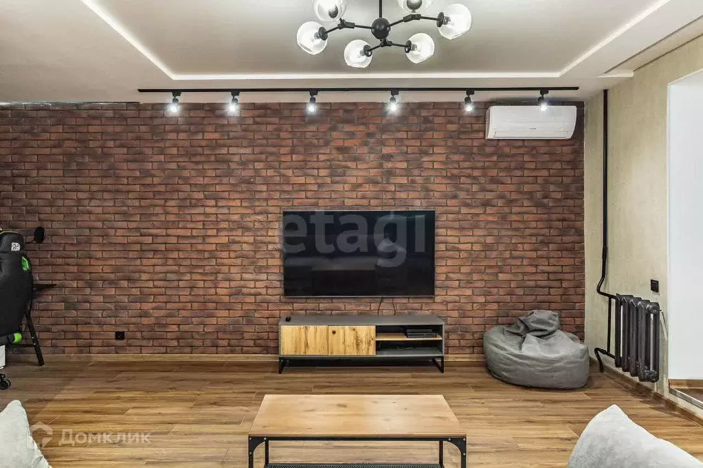 Продаётся 1-к квартира, 68.8 м - Фото 1