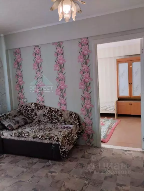3-к кв. Хакасия, Абакан ул. Комарова, 8 (47.0 м) - Фото 1