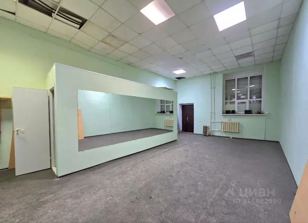 Помещение свободного назначения в Самарская область, Самара просп. ... - Фото 1