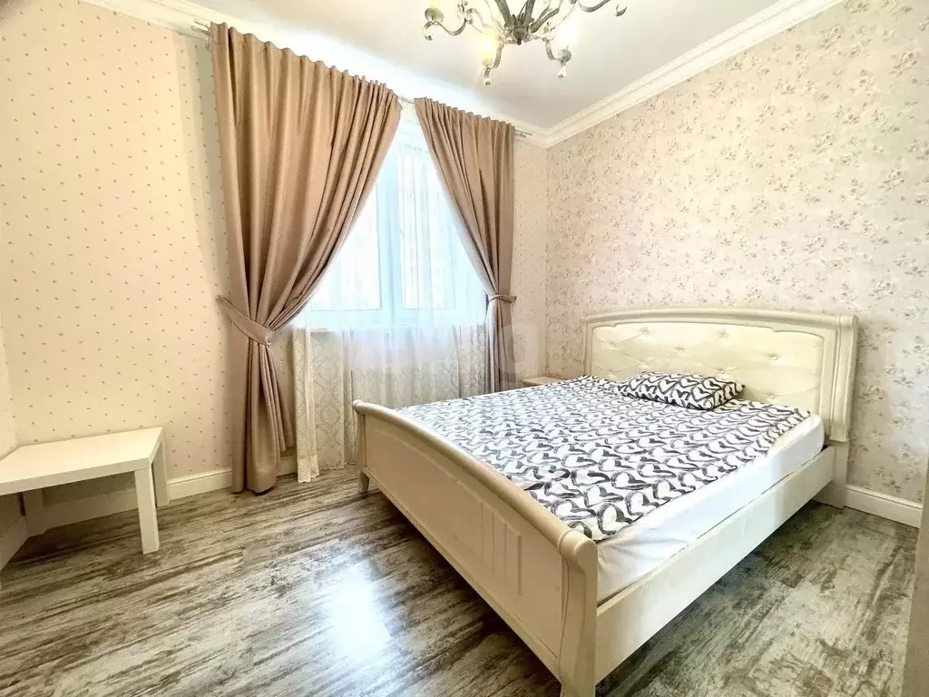 2-к кв. Татарстан, Казань ул. Сибгата Хакима, 50 (54.2 м) - Фото 1