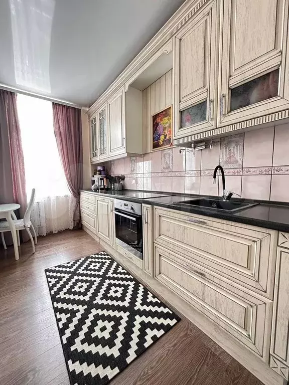 2-к. квартира, 70 м, 16/17 эт. - Фото 1